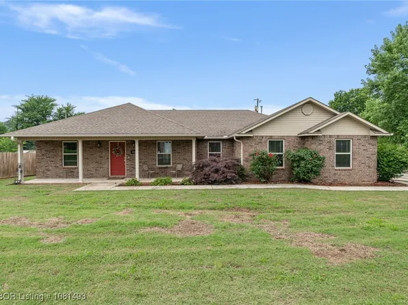 404 Mabray Ln, Muldrow, OK 74948