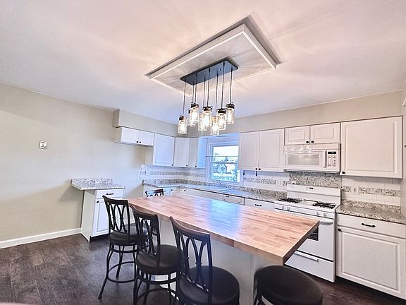 3rd image of 99 Spencer Ave Floor 1