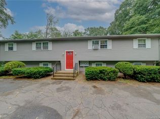 233 E High St, East Hampton, CT 06424