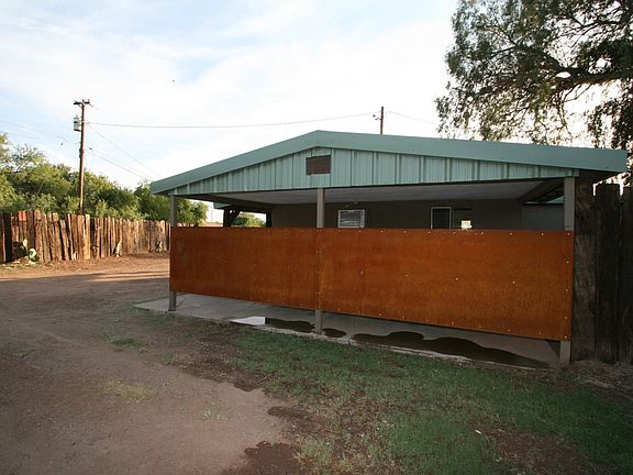 Carport side