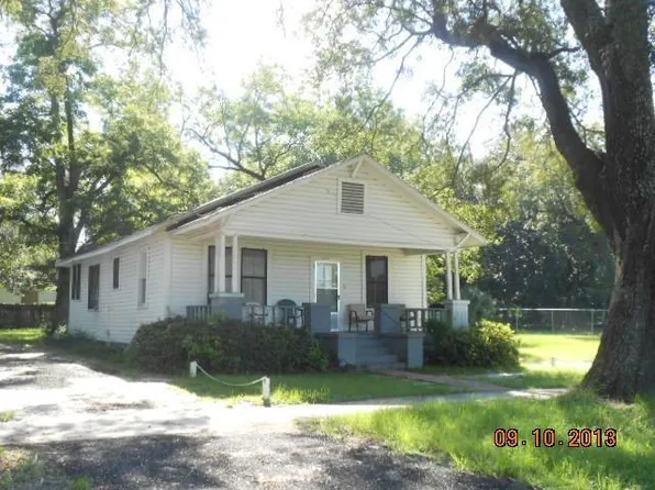 807 Brunel St, Waycross, GA 31501