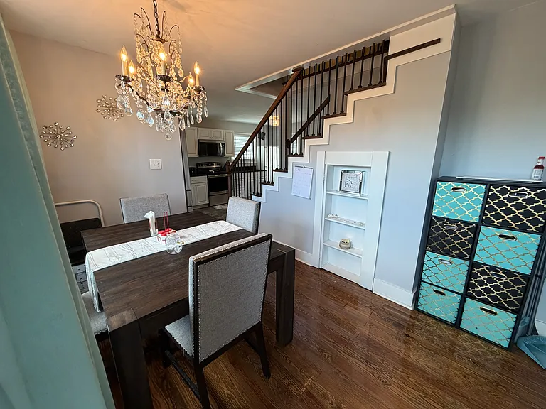 258 E Moody Ave — Photo 74