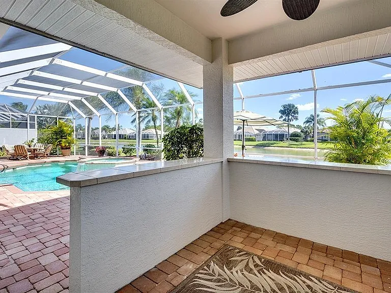 outdoor kitchen