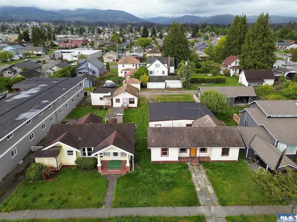 206 W 3rd St, Pt Angeles, WA 98362