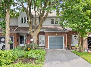 81 Rueter St, Ottawa, ON K2J 3V6