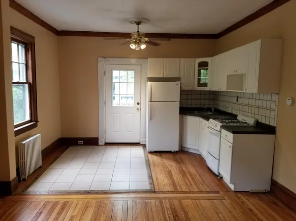 63 Youngs Hill Rd Floor 2, Huntington, NY 11743