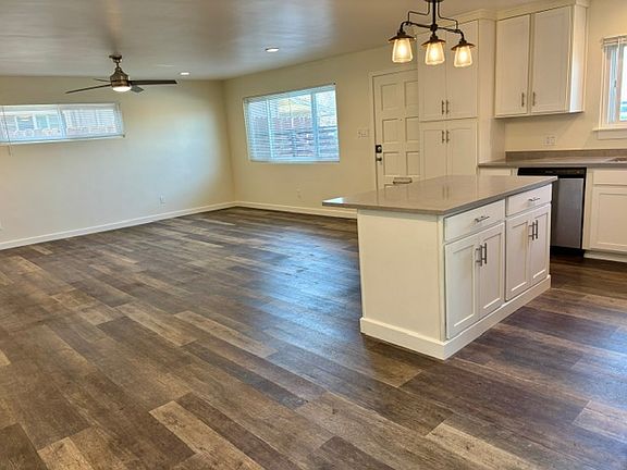4th image of 4660 Boundary St #A