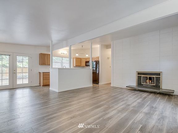 5th image of 20226 1st Ave S
