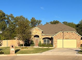 113 Bosque Ct, Azle, TX 76020
