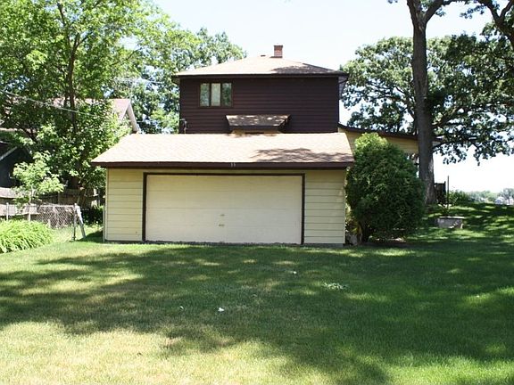 Oversized 2 car garage