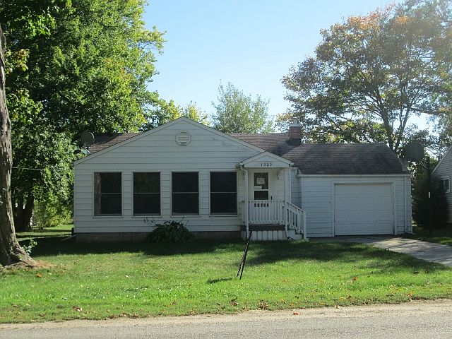 1st image of 1303 East Broadway