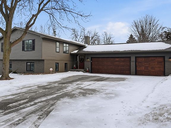5th image of 12921 Highclere Dr
