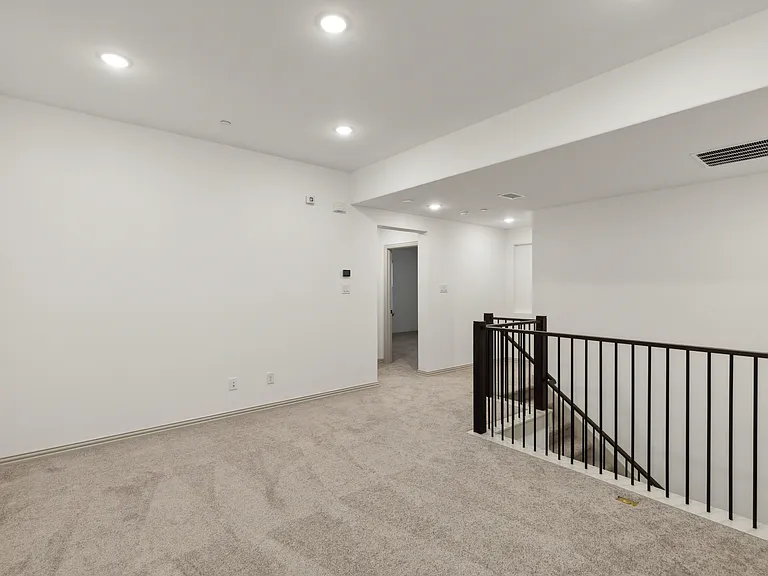 7043 Granbury Ln — Photo 19