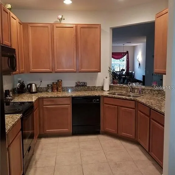 3661 Parkridge Cir #9-104 — Photo 2