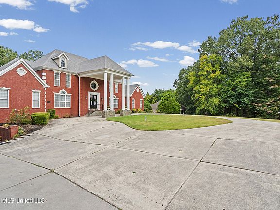 4th image of 3903 Misty Oaks Ln