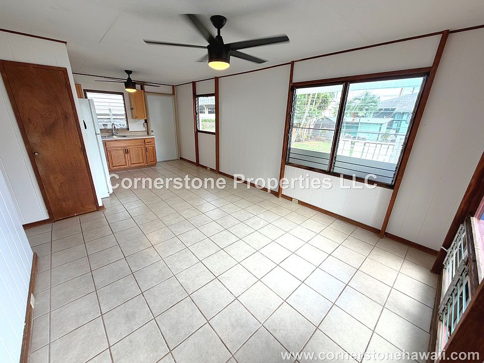 1st image of 920 3rd St #B