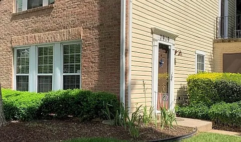 7919 Foxcrest Ct — Photo 3