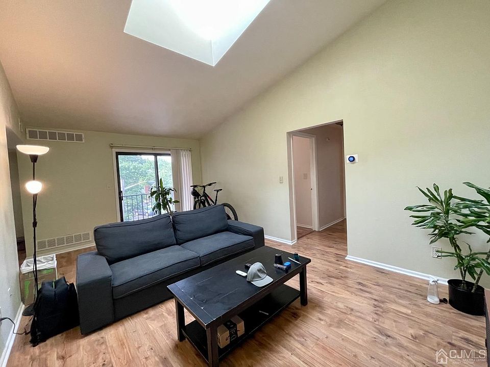 72 Boulder Dr Edison NJ Zillow