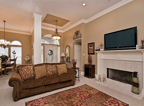 5th image of 1701 Palomino Dr