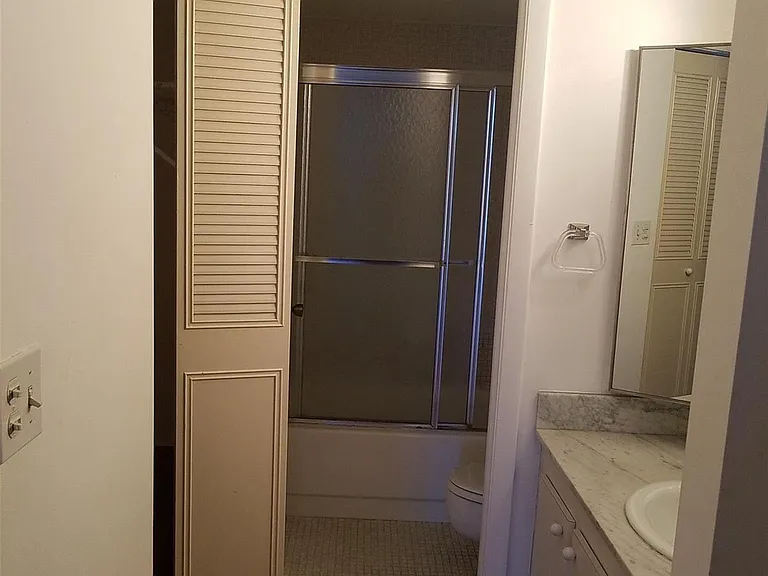 1300 NE Miami Gardens Dr #810E — Photo 10