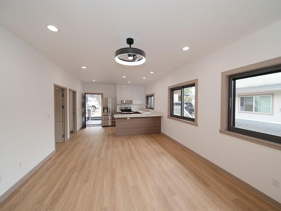 1st image of 2056 10th Ave Front 3