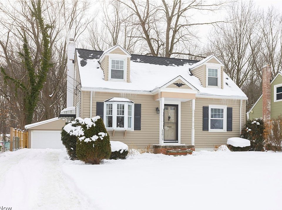 1st image of 23953 Frank St