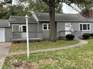 54 Windsor Dr, Belleville, IL 62223