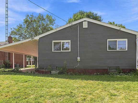 5th image of 817 Dell Ave