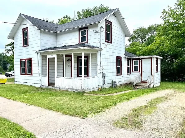 1115 6th St E, Menomonie, WI 54751