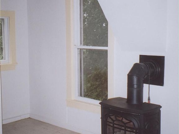 Living space/gas fireplace