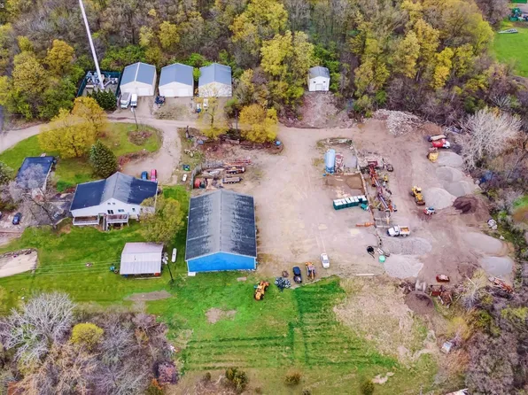 1360 Warden Rd, Put In Bay, OH 43456