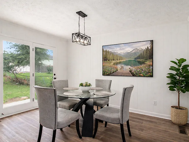 3735 Benchmark Dr — Photo 3