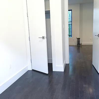 Rented by Nooklyn NYC LLC | media 36