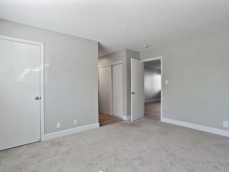 Elevate Apartments — Photo 13