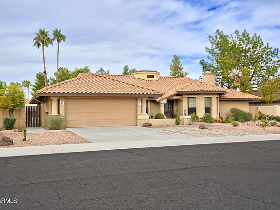 2nd image of 1024 E Vinedo Ln