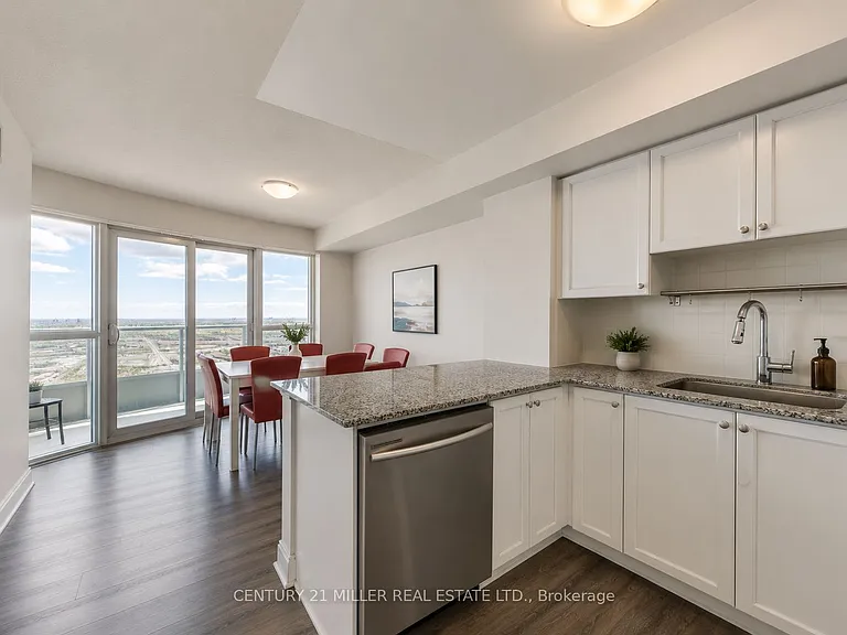 125 Village Green Sq #3803 — Photo 18