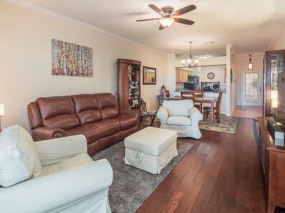 5th image of 39 SE Enclave Dr