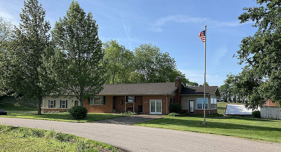 3965 Caborn Road North