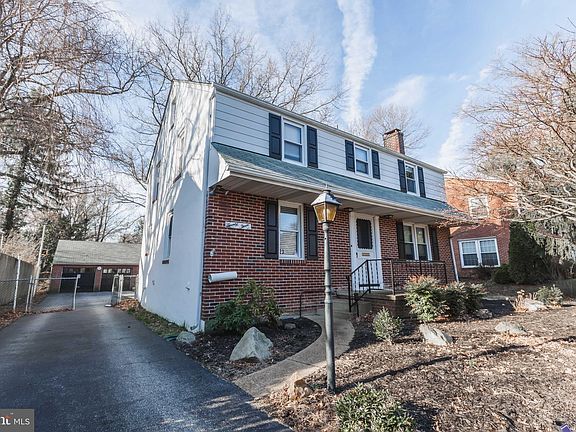 2nd image of 23 Sunset Rd