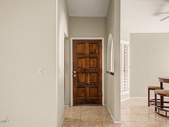 4th image of 406 E TARO Lane