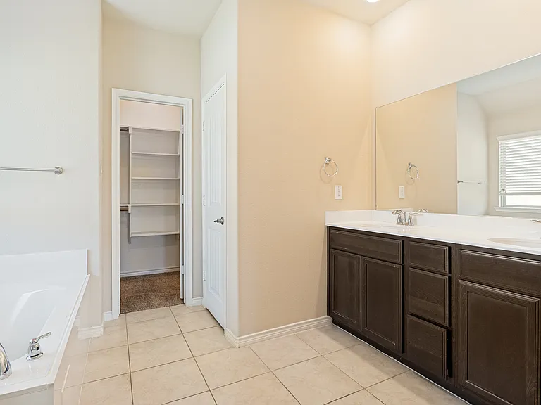 10017 Levelland Pl — Photo 7
