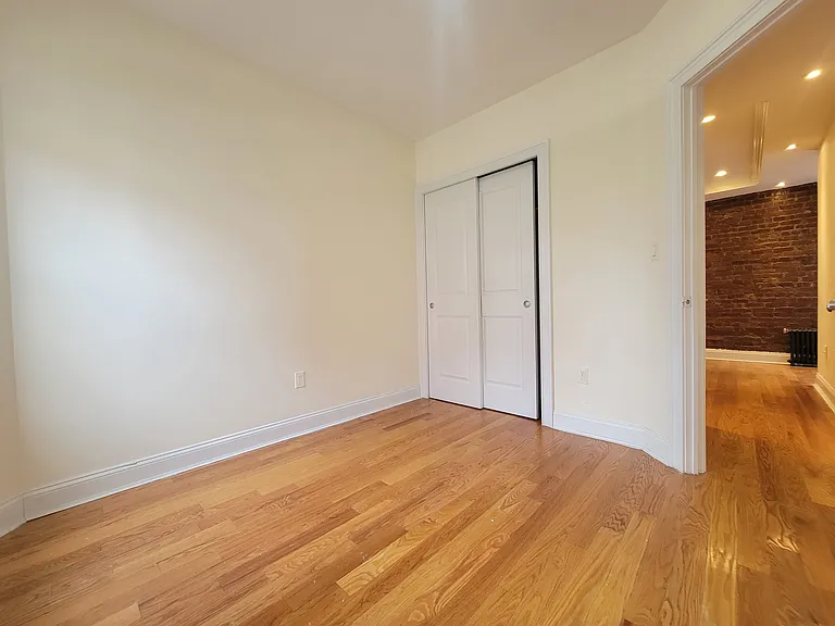 3147 Broadway #18 — Photo 14