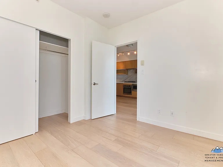 6588 Nelson Ave — Photo 12