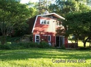 703 Arenzville Rd, Arenzville, IL 62611