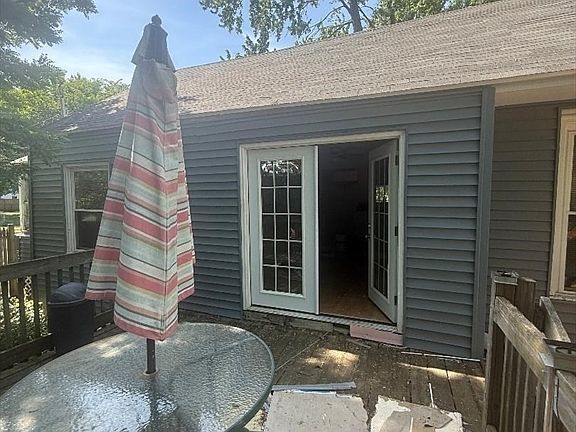 4th image of 1481 Carew St