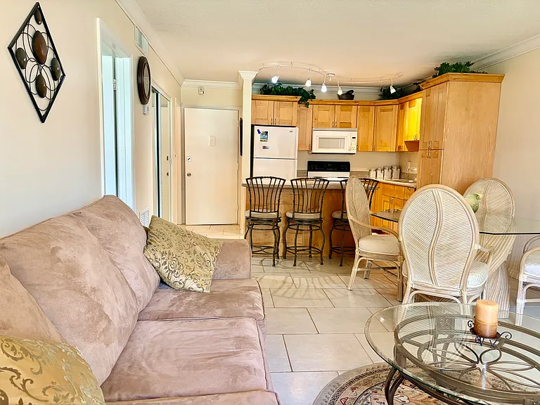 1560 McKinley St #115W — Photo 10