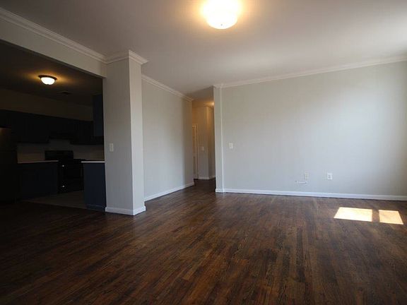 4th image of 2 Morgan Ave #1ER