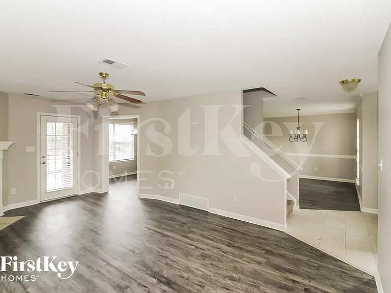 11626 Millwind Dr — Photo 3