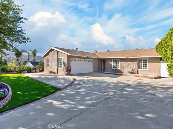 13637 Marchant Ave, Sylmar, CA 91342