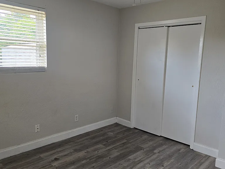 1223 Madison Ave — Photo 14